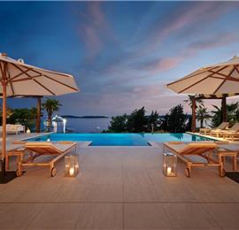 5 bedroom villa with infinity pool and sea views Hvar Town, sleeps 10